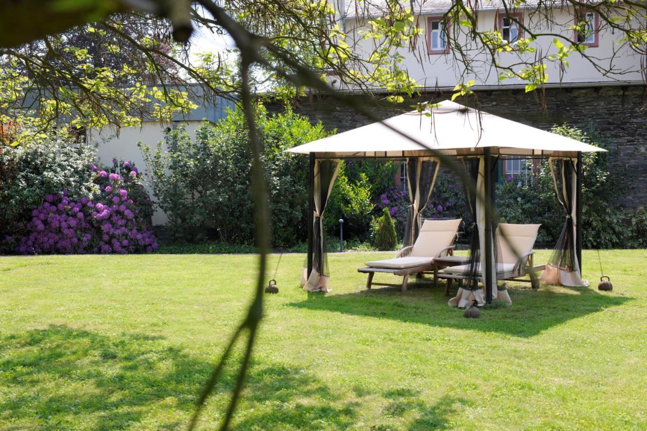 Weinromantikhotel Richtershof Mulheim an der Mosel Bagian luar foto