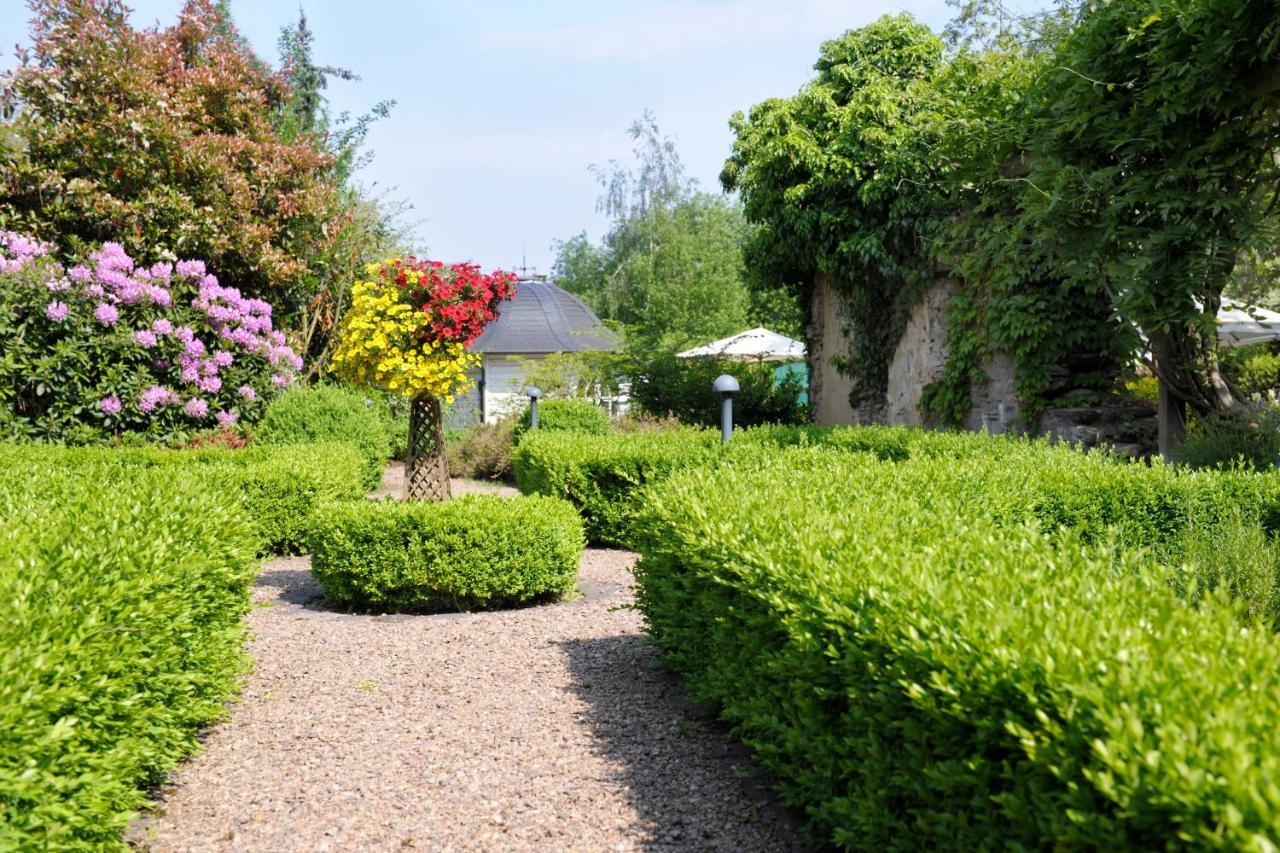 Weinromantikhotel Richtershof Mulheim an der Mosel Bagian luar foto