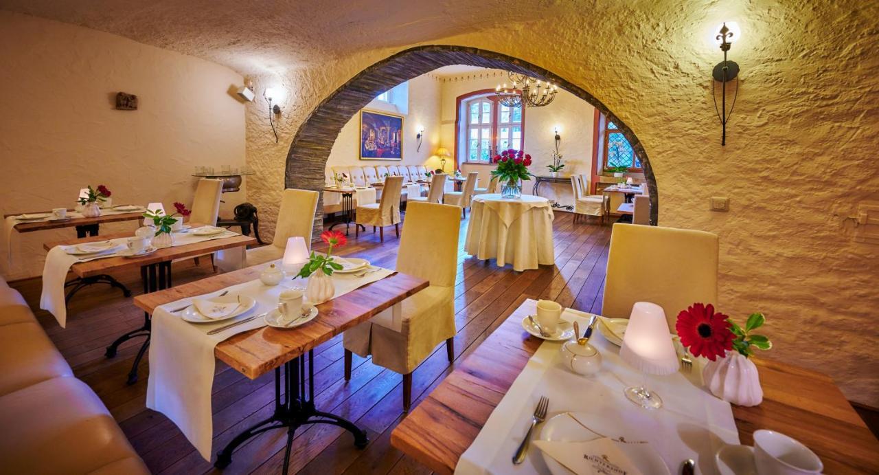 Weinromantikhotel Richtershof Mulheim an der Mosel Bagian luar foto
