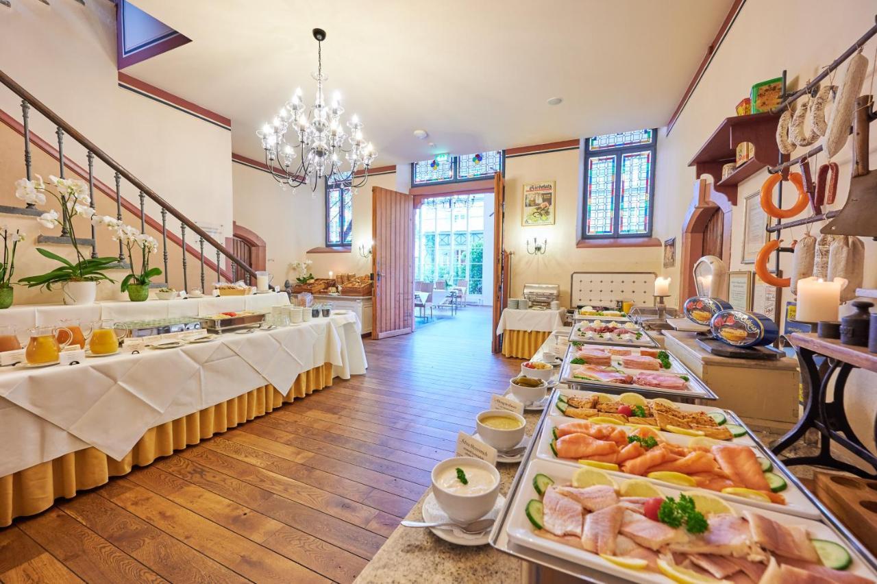 Weinromantikhotel Richtershof Mulheim an der Mosel Bagian luar foto